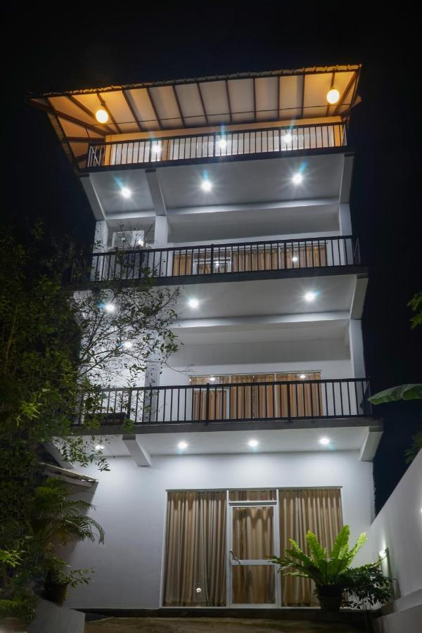 Pinnawala Elephant Front View Hotel Rambukkana Kültér fotó
